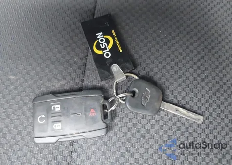 2015 Chevrolet Silverado 1500 1Lt из США, поврежденный, VIN 3GCUKREC1FG484218